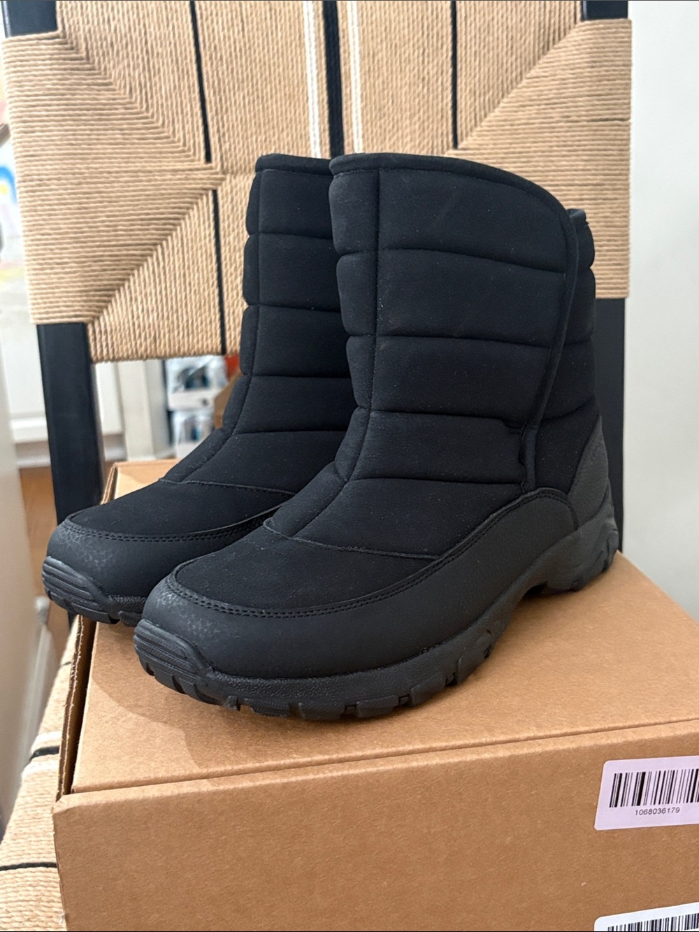 Black Quilted Winter Snow Boots 9 new lands End